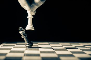 Chess Robot Accidentally Breaks Child’s Finger During Premature Move